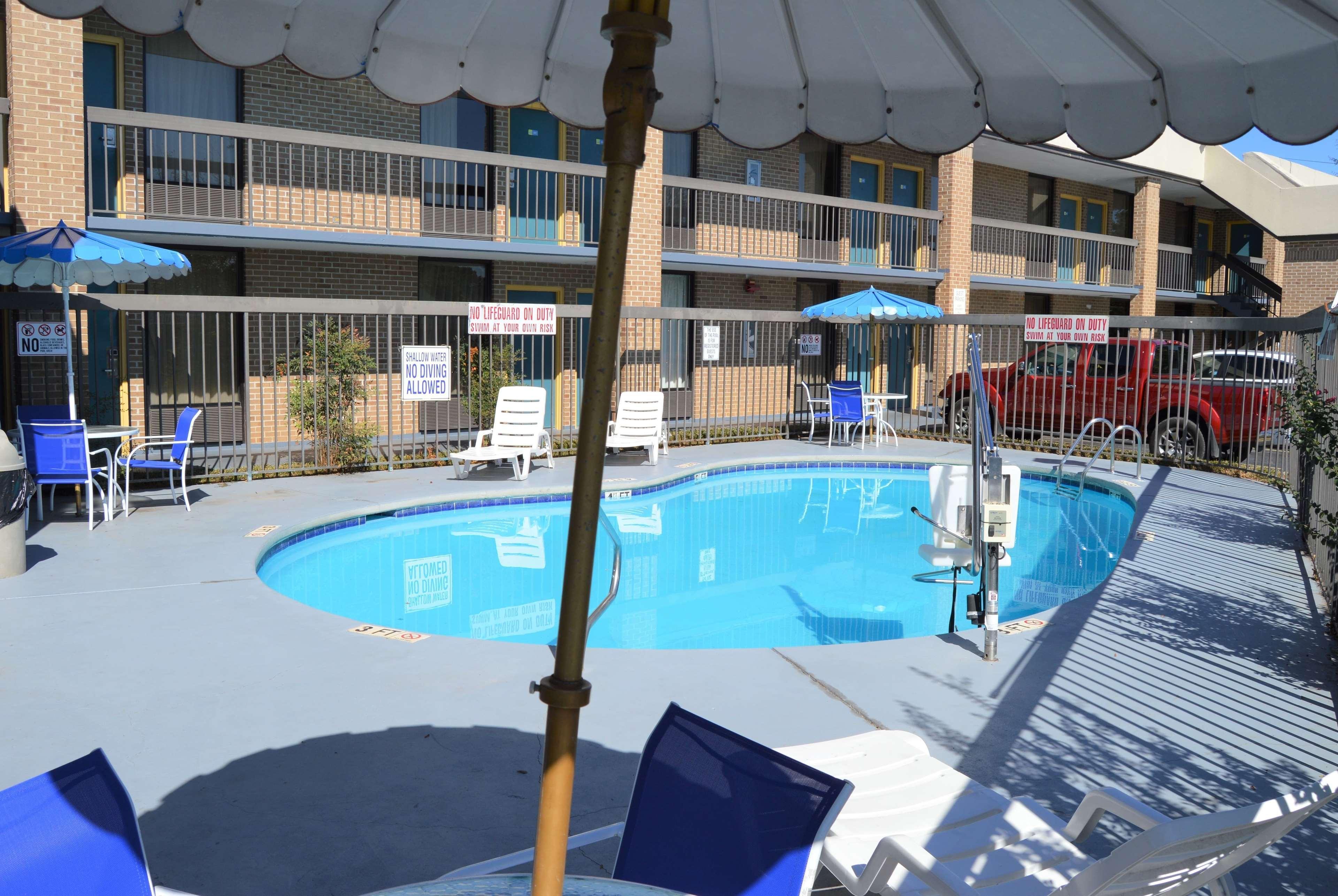 Days Inn By Wyndham Easley West Of Greenville/Clemson Area Экстерьер фото
